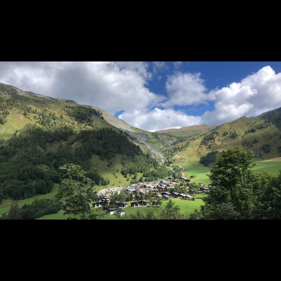 Meet your Posher, Constance - Picture 1 of 1